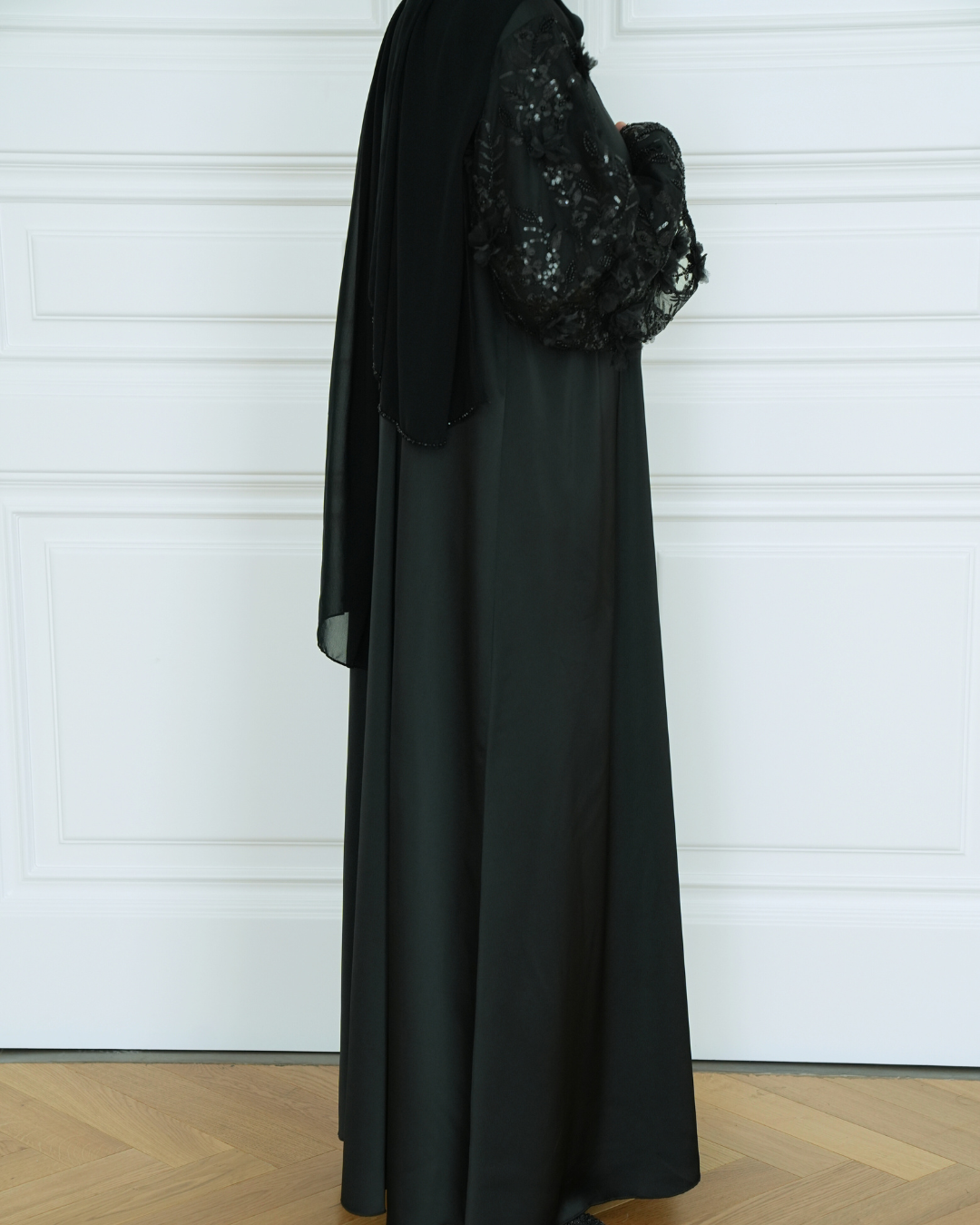 Black lace sleeve
