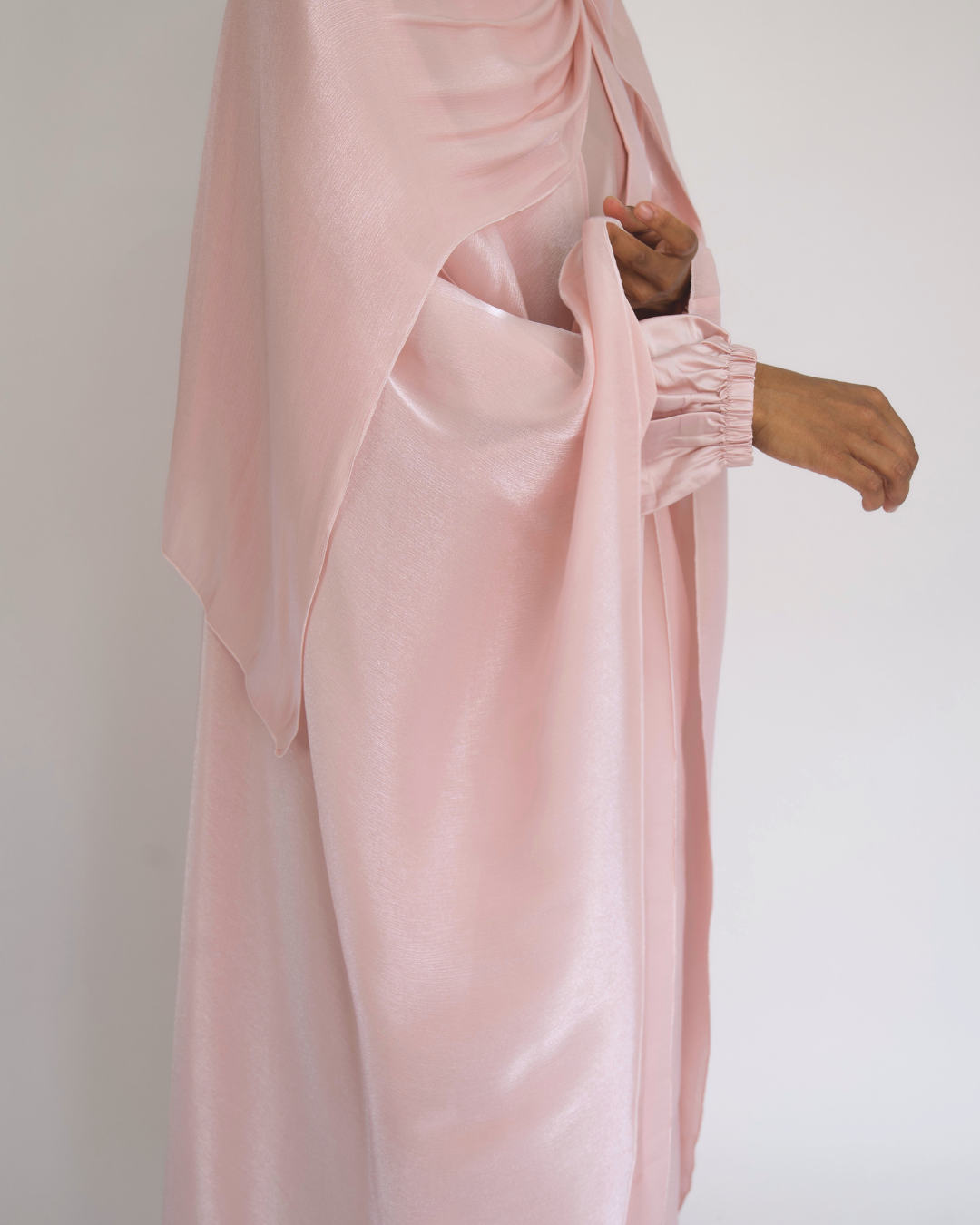 Signature Abaya - Baby pink